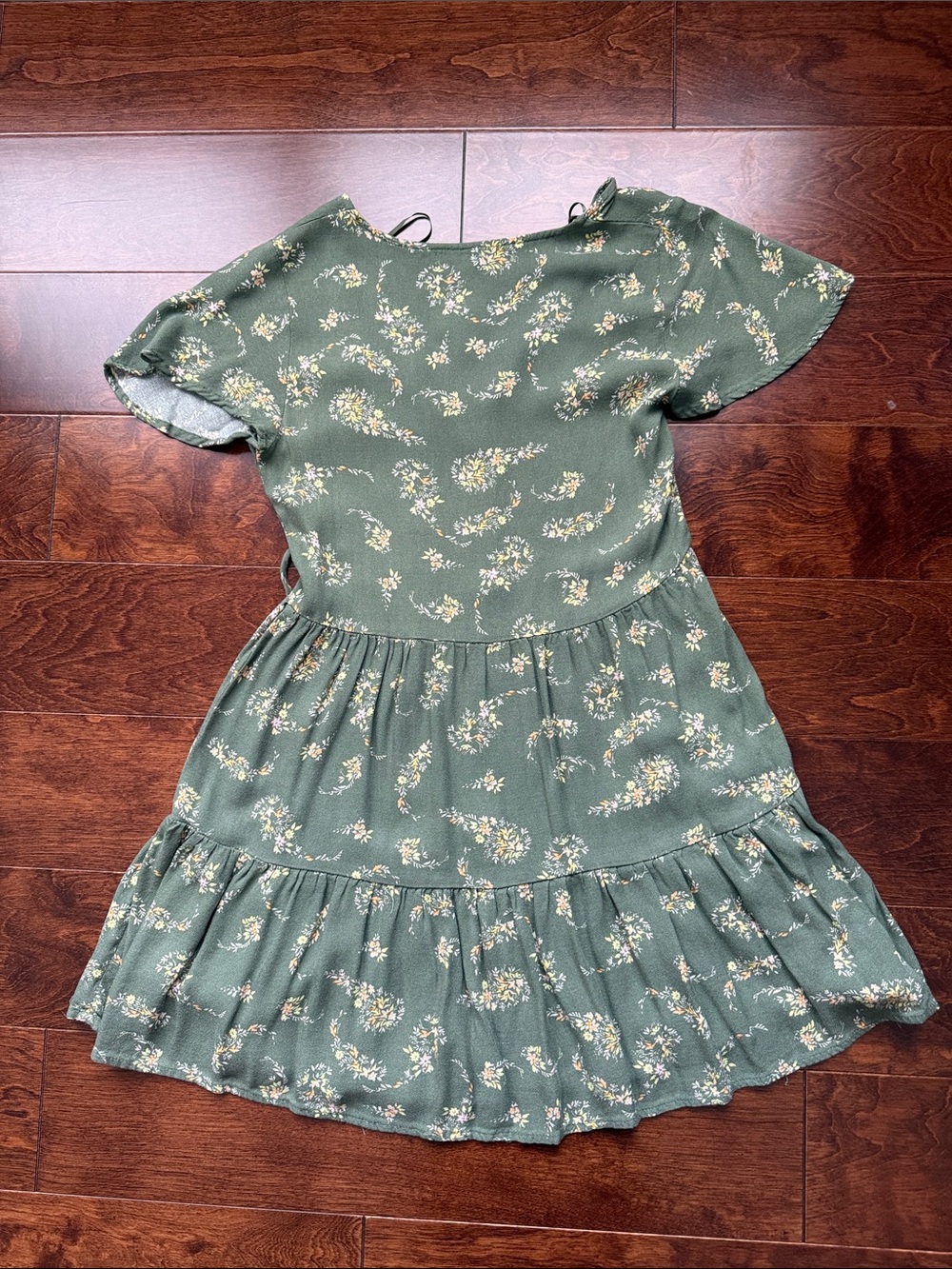 Women’s Floral Green Tiered Dress - Picture 2 of 2